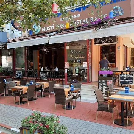 Musti 4* 阿拉尼亚