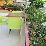 Aparthotel Musti