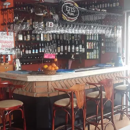 Musti Αλάνια