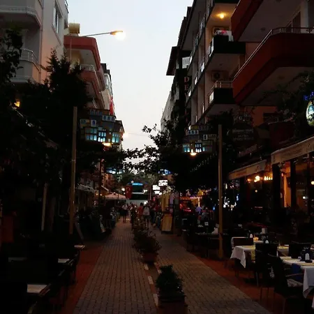 מלון דירות Musti 4*