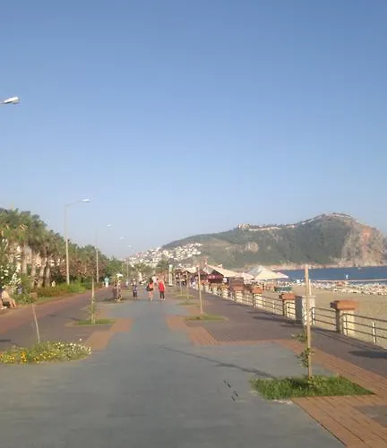 アパートホテル Musti