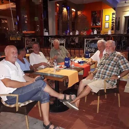 Musti Ξενοδοχείο με διαμερίσματα 4*