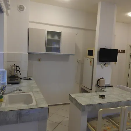 Ξενοδοχείο με διαμερίσματα Musti 4*